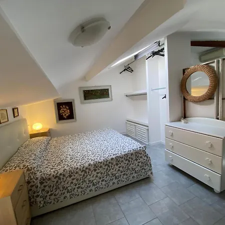 Mansarda Deliziosa A Apartman Cattolica