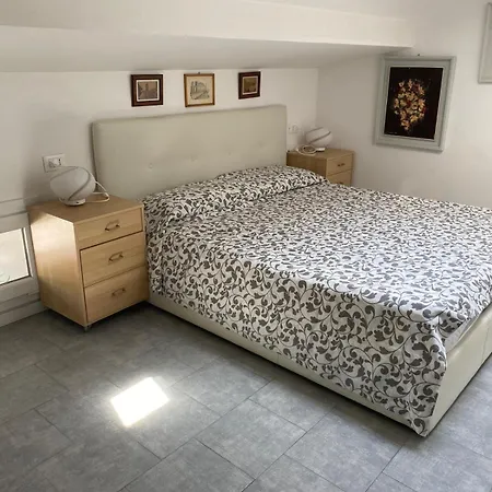 Apartman Mansarda Deliziosa A *