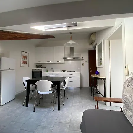 Apartman Mansarda Deliziosa A *